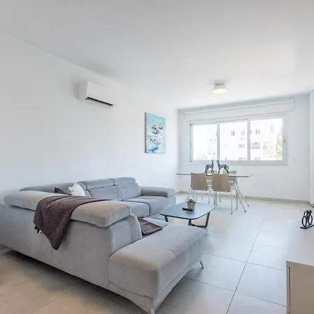 Appartement Solaar Faneromeni Larnaca
